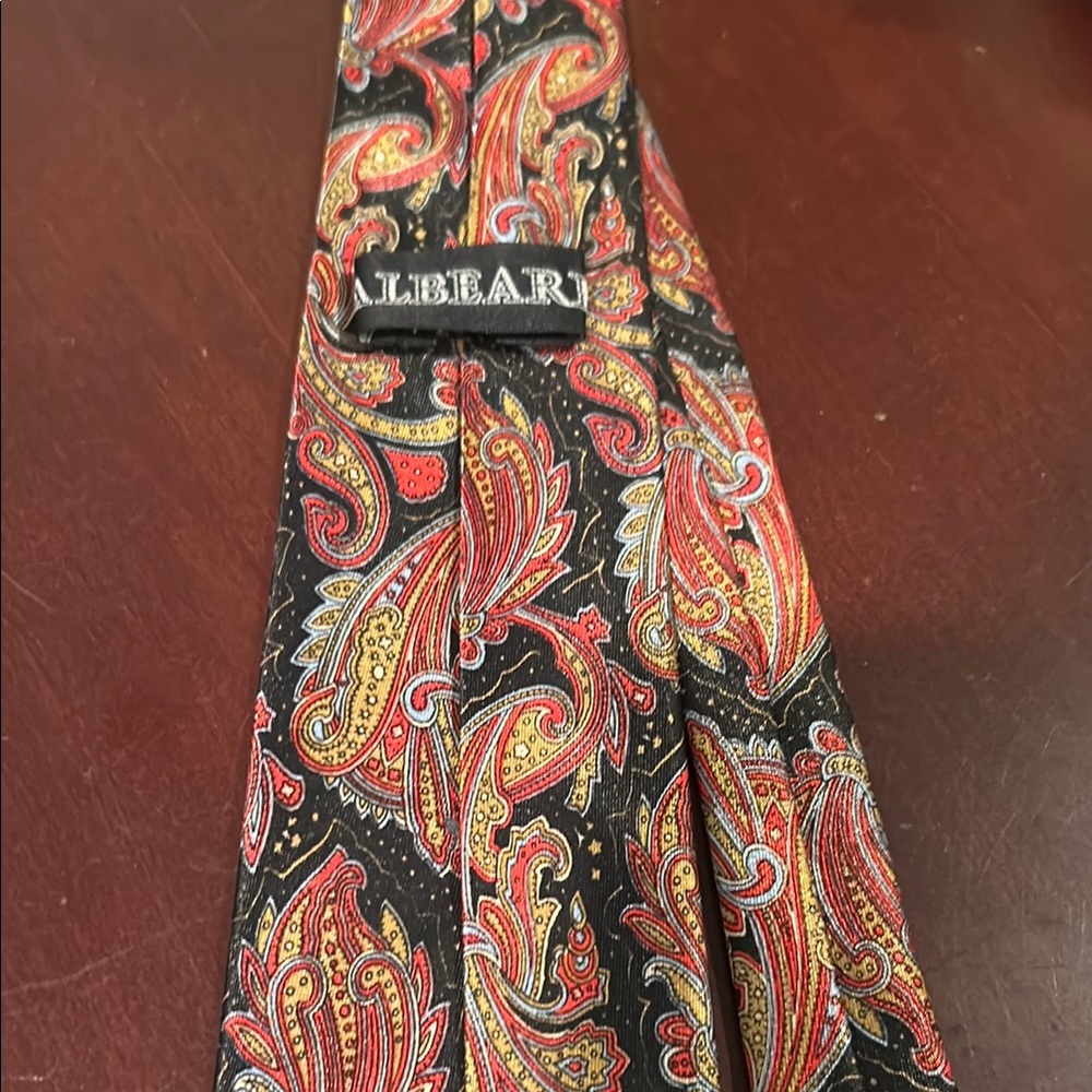 Men's Paisley Tie - Red and Black